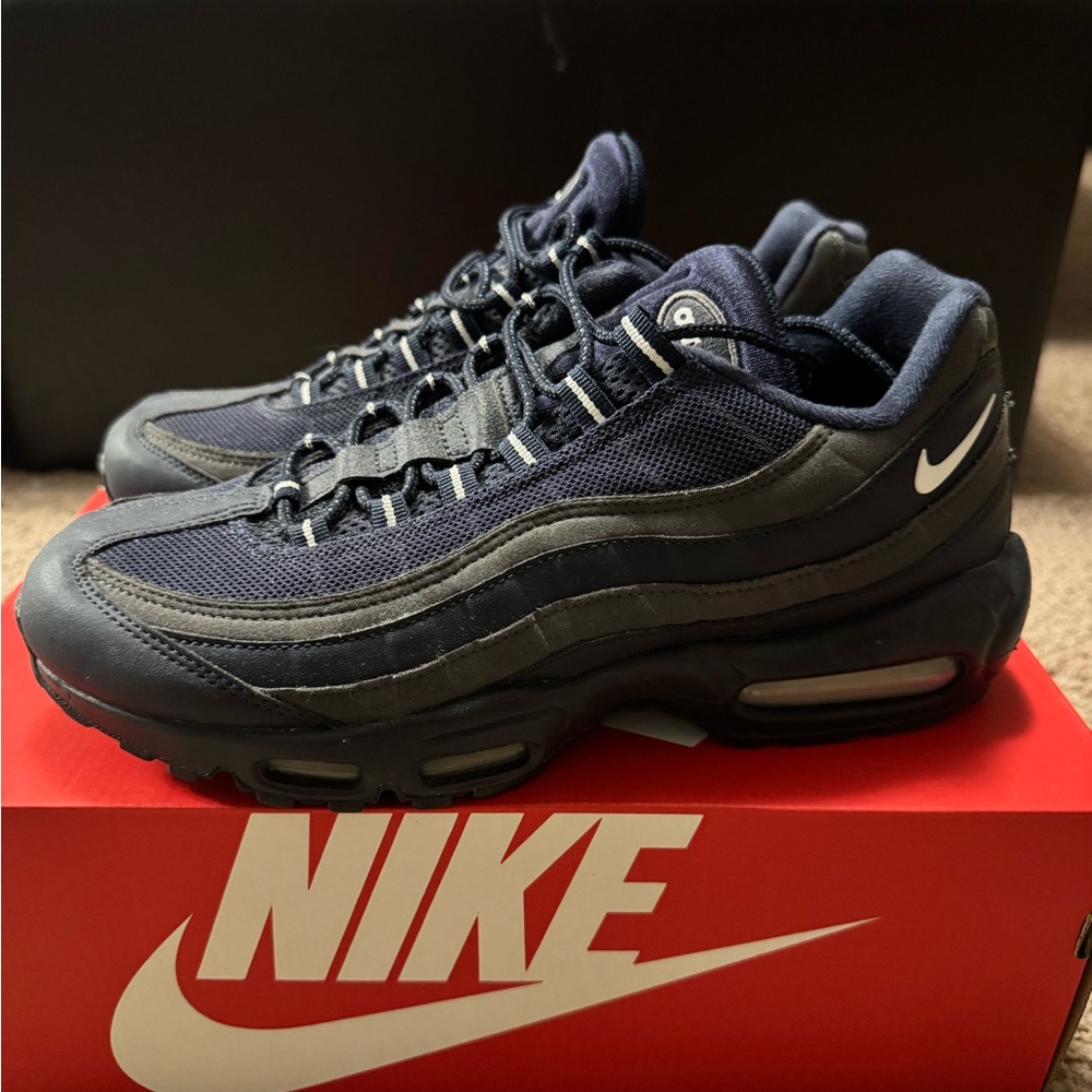 Nike Air Max 95 Midnight Blue Sneakers
